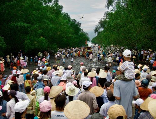 Lễ hội Nghinh &Ocirc;ng (c&uacute;ng biển) Mỹ Long, Cầu Ngang, Tr&agrave; Vinh 2019