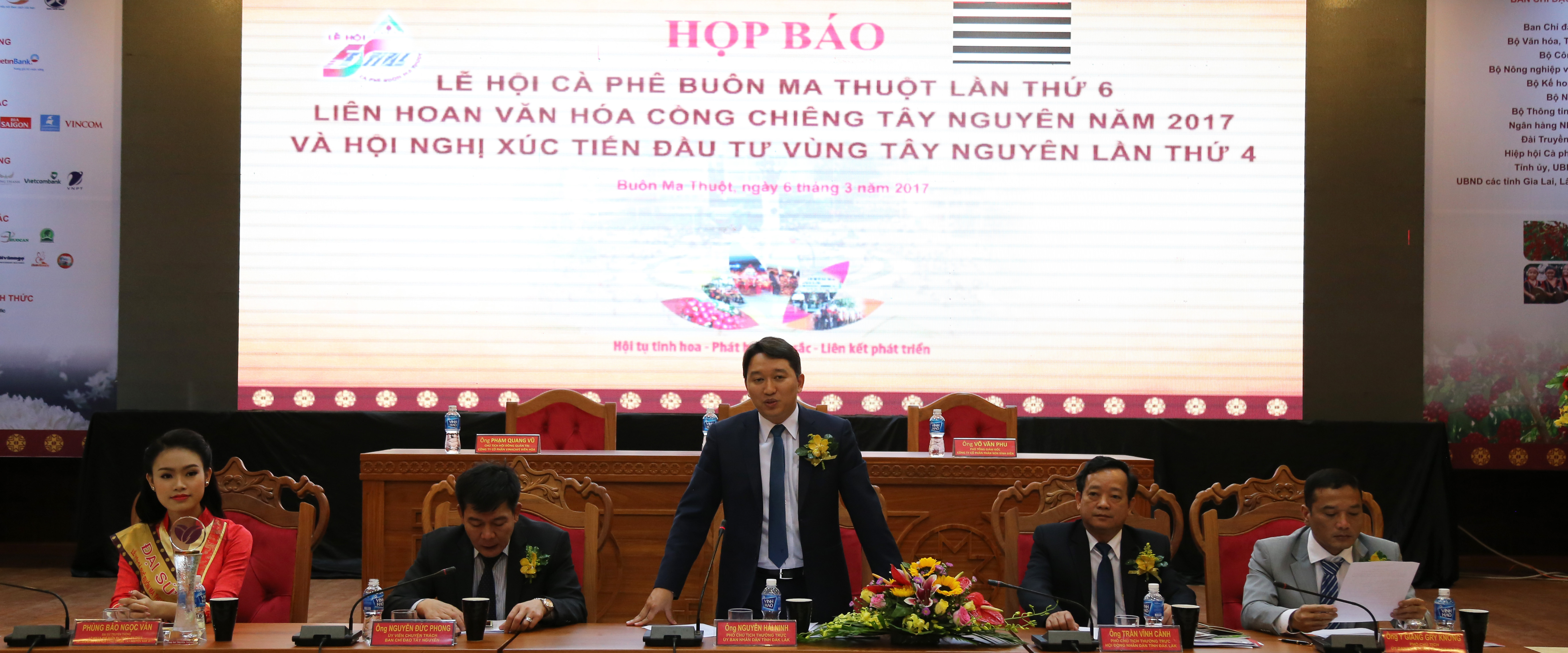 le hoi ca phe 2017 hop bao