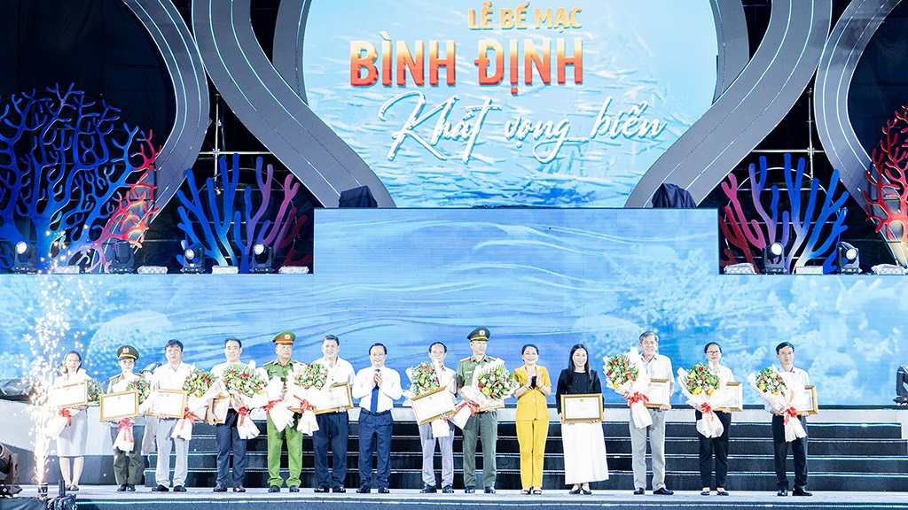 LỄ MÍT TINH VÀ CHƯƠNG TRÌNH NGHỆ THUẬT KỶ NIỆM 120 NĂM THÀNH LẬP TỈNH TRÀ VINH (Năm 1900 – 2020)